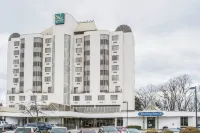 TownePlace Suites Toronto Oakville Hotel dekat Sheridan College