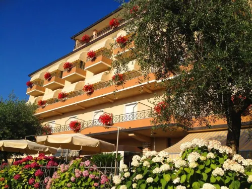Hotel Pace - parking