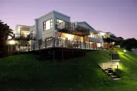 Fairlight Beach House Hotels in Umdloti