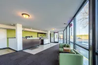 Royal Inn Hotel Các khách sạn ở Speedway
