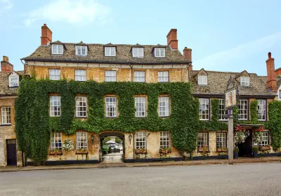 Macdonald Bear Hotel Hotels in 