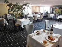 Sure Hotel by Best Western Caen Memorial - breakfast