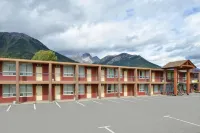 Canadas Best Value Inn and Suites Fernie