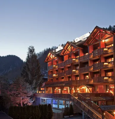 Carlina Hotels near Col des Aravis