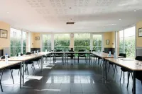 Residhotel les Hauts d'Andilly Hotels in Saint-Prix