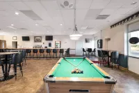 Econo Lodge Inn & Suites Triadelphia - Wheeling Hotels in Triadelphia