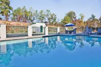 Holiday Inn Express & Suites Macon - I-475