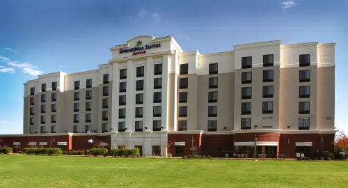SpringHill Suites Norfolk Virginia Beach فنادق في نورفولك
