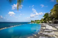Papagayo Beach Resort Hotels in Jan Thiel