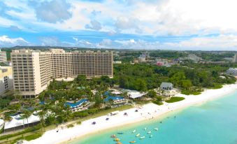 4. Hyatt Re..