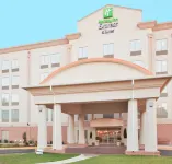 Holiday Inn Express & Suites Fredericksburg Отели в г. Хартвуд