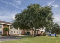 Federal City Inn & Suites