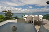 Acacia Cliffs Lodge Hotels in Kinloch