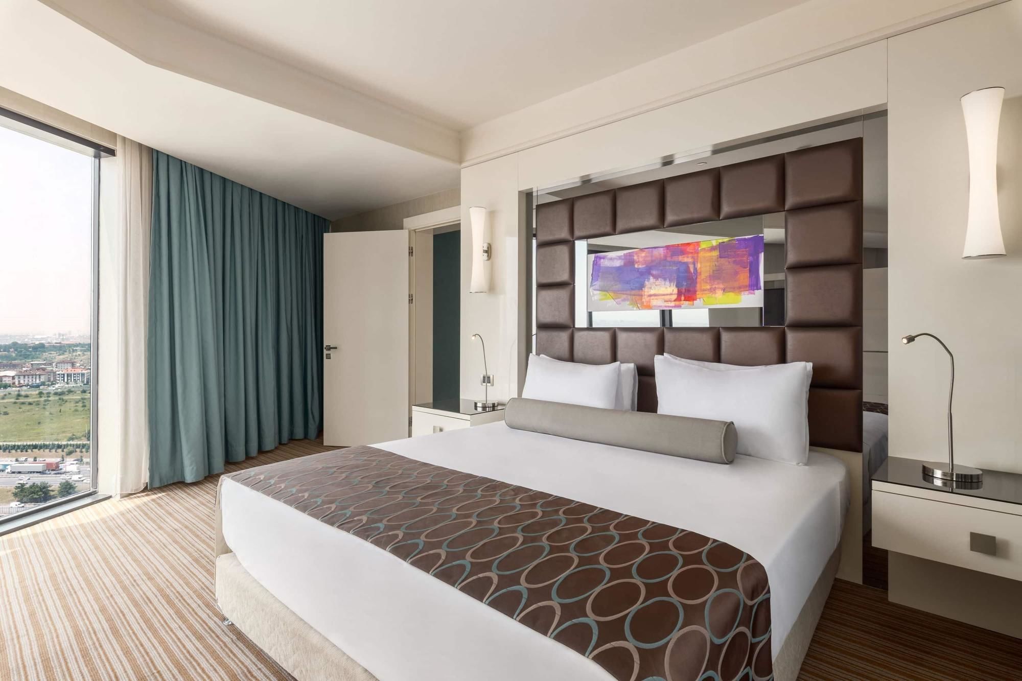 Ramada Plaza by Wyndham Istanbul Tekstilkent