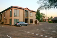 Eco Park Lodge Hotels near Centurion Lake
