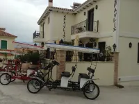 ''Epavlis Boutique Galaxidi'' Hôtels à : Itea