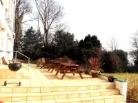 Altavia Hotel Hotels near Sandown Beach