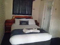 Poet's Recall Motel Hotels in Gundagai