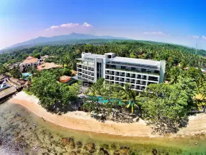 ASTON Anyer Beach Hotel