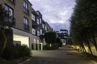 Oceanic on Thompson Apartments Hotels in 