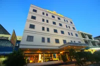 Lovina Inn - Nagoya Batam Các khách sạn ở 