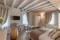 Borgo il Mezzanino Hotels in Salo