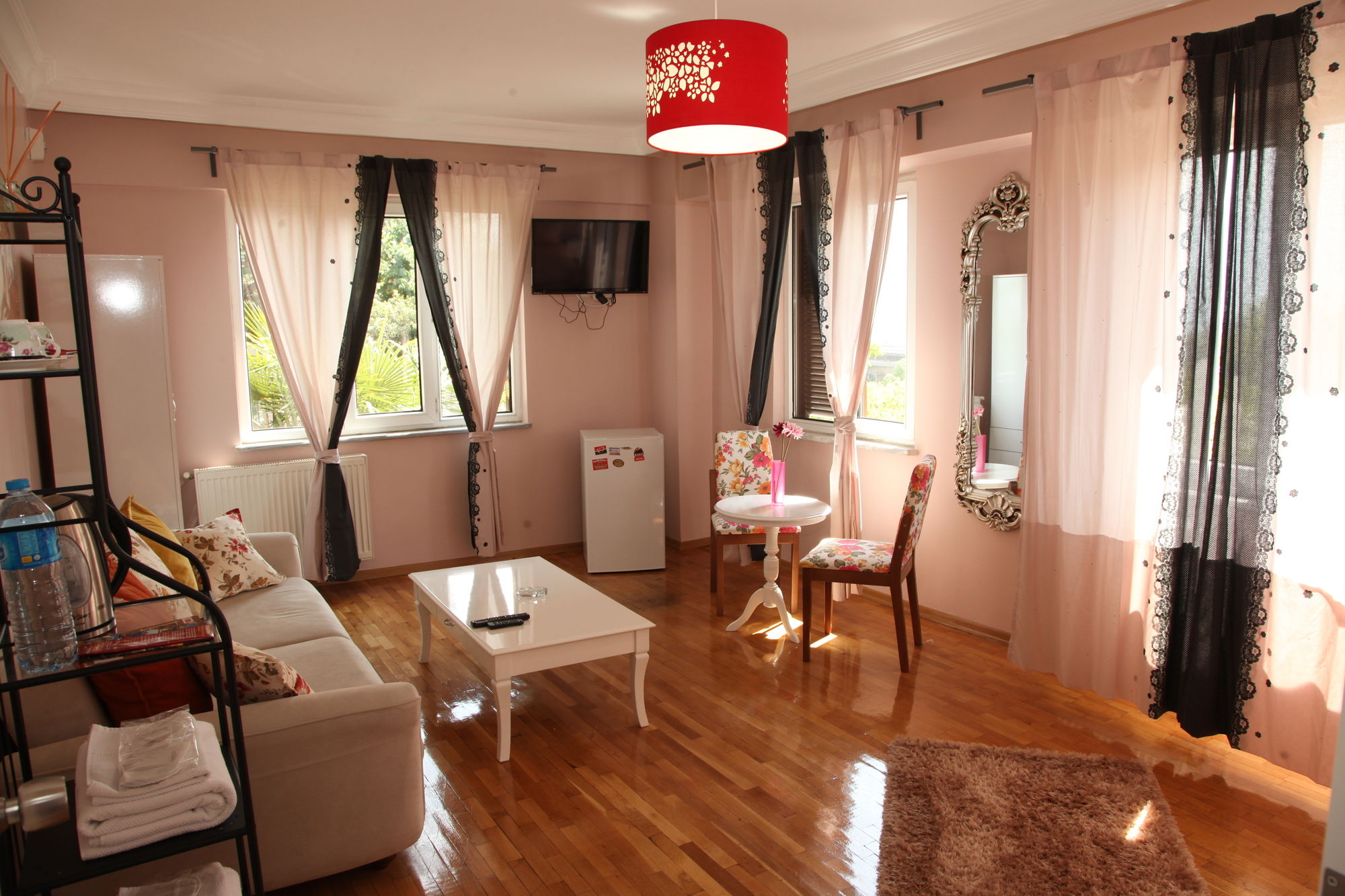 Yeşim Suites
