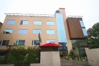 Hotel Park View Premium Hotels near Dehradun Zoo