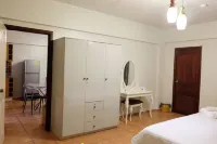 Lomsabai Apartments