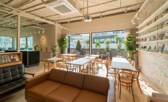 Upflo Hostel