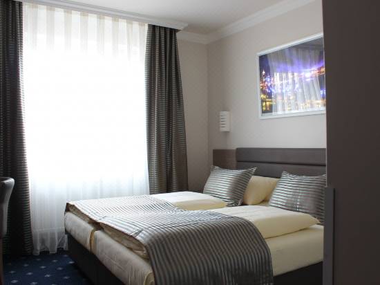 St Joseph Hotel Hamburg Reeperbahn St Pauli Kiez Reviews For 3 Star Hotels In Hamburg Trip Com
