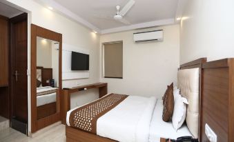 OYO 14687 Hotel Avtar