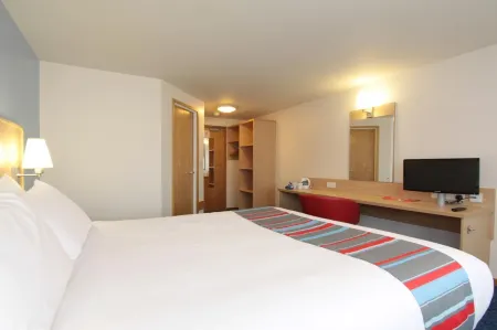 Travelodge London Park Royal Hotel Отели рядом с достопримечательностью «Университет Западного Лондона»