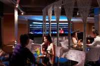 Papago International Resort - bar