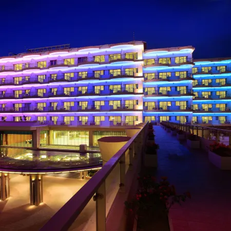 H Resort