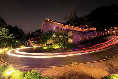 Regale Villa Hotel