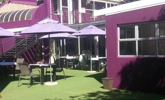 Silver Oaks Boutique Hotel