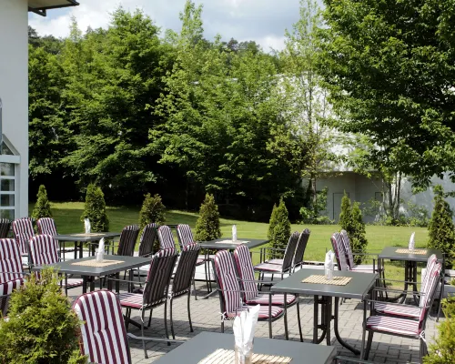 Sunday Hotel Wiesbaden Niedernhausen Mahlzeiten Photos