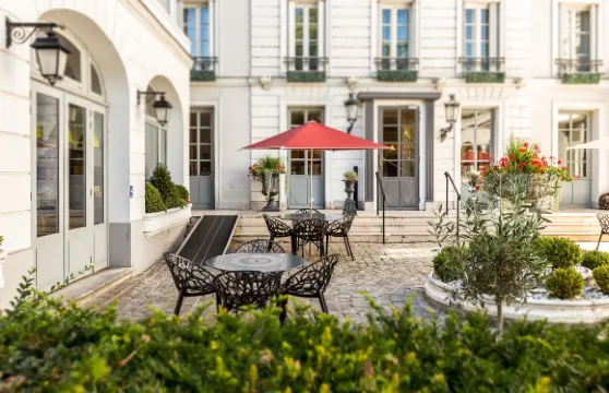 黑鷹楓丹白露美憬閣酒店