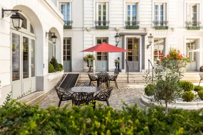 黑鷹楓丹白露美憬閣飯店