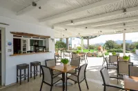 Birikos Studios & Apartments