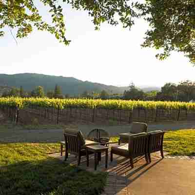 Harvest Inn Hotel Exterior