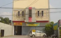 Puri Phunix Guest House Babarsari