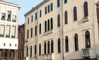 Ai Patrizi di Venezia