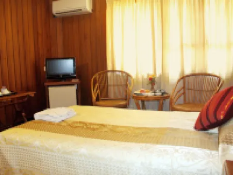 โรงแรม KMA บากัน วิวแม่น้ำ โรงแรมในพุกาม