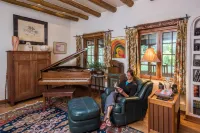 Inn on la Loma Plaza Hotels in Taos