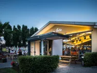 Hu Venezia Camping in Town Hoteles cerca de Instituto Universitario Salesiano Venezia - IUSVE