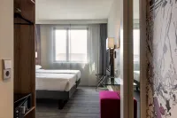 Moxy Edinburgh Airport Hotels near New Look