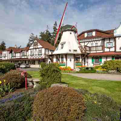 Auld Holland Inn Hotel Exterior