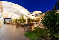 Shamrock Gardens Motel Hotels in West Mackay